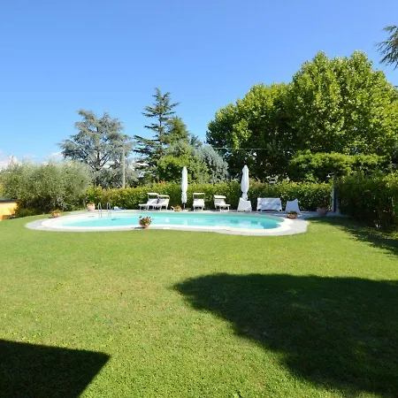 In With Pool Near Trasimeno Villa