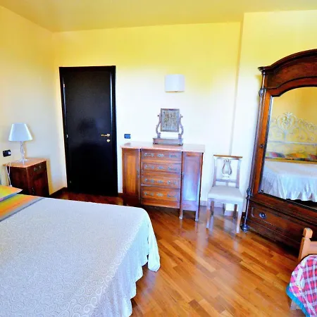 In With Pool Near Trasimeno *